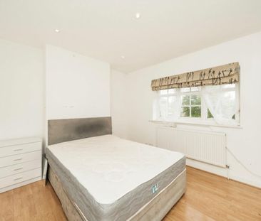 Neale Close, N2, London - Photo 5