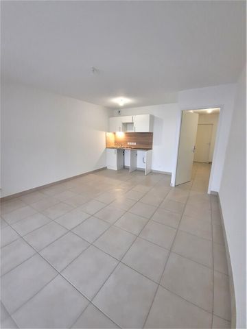Location Appartement 3 pièces 59m² JUVIGNAC 34990 - Photo 2