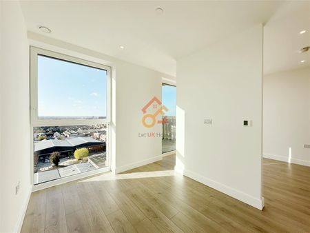 Waterview House, 12 Quay Walk, Wembley HA0 - Photo 2