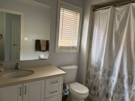 For Lease - 5540 Meadowcrest Avenue, Mississauga, Ontario - Photo 2