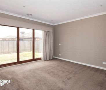 23 Jonesfield Street, Craigieburn, Vic 3064 - Photo 6