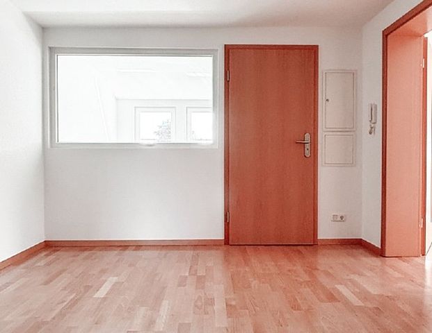 IDYLLISCH IM ERZGEBIRGE! Tolle 4-Raum Wohnung mit Kamin - Photo 1