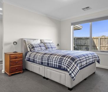 For Lease – Spacious, Private & Secure Family Home in Hadspen - Photo 4