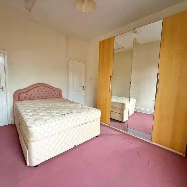 Two Bedroom House Near The City Centre, CV2 - Photo 1