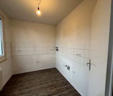 Gut geschnittene 3-Zimmer-Wohnung mit Balkon sucht Mieter - Foto 1
