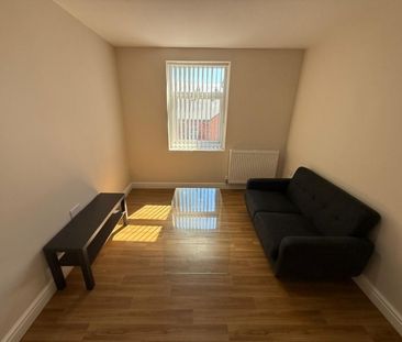 Flat 2, St Thomas Road, Preston - Photo 2