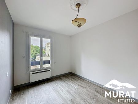 Location Appartement 3 pièces 82m² CHAMALIERES 63400 - Photo 4