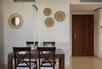 2 bedroom luxury Flat for rent in Benahavís, Andalusia