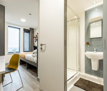 1 bedroom in a flat share to rent - Photo 6