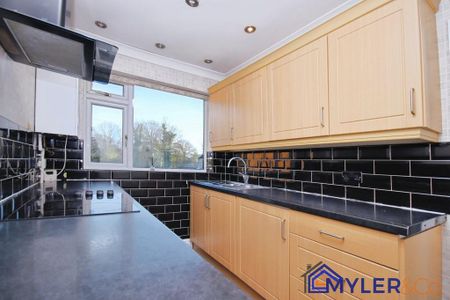 2 bedroom flat to rent - Photo 3