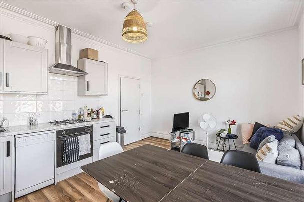 Wimbledon Park Road, London, SW18 - Photo 1