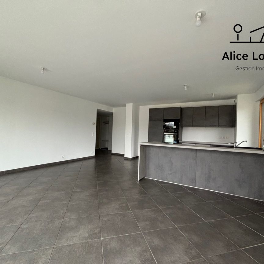 Location Appartement 4 pièces 85m² THONON LES BAINS 74200 - Photo 1