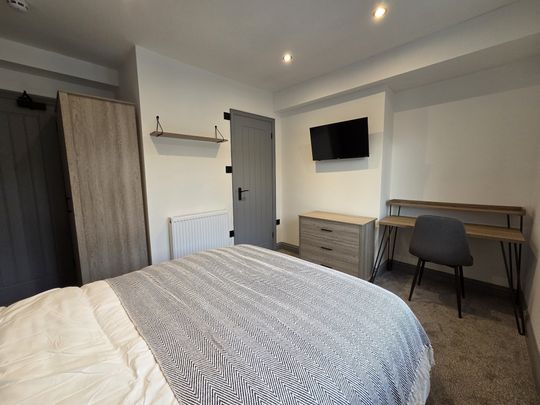 Felix Road, Gosport - Photo 1