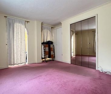 1 bedroom retirement property to rent - Photo 6