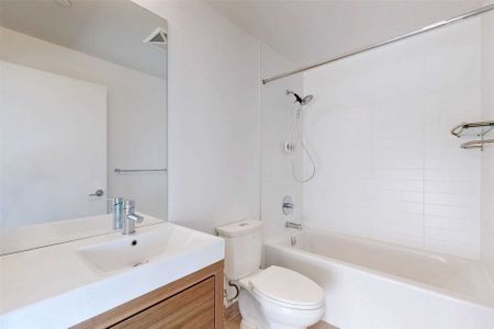 For Lease - 66 Forest Manor Road Unit# 2013, Toronto, Ontario - Photo 3