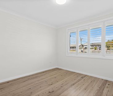 EASY-CARE COASTAL LIVING IN A CONVENIENT WARILLA SETTING - Photo 2