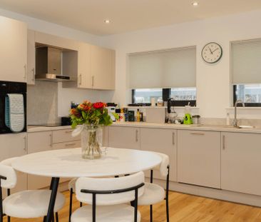 Epsom Court, Upper High Street - Photo 6