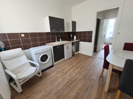 Location Appartement 1 pièce 29m² - Photo 3