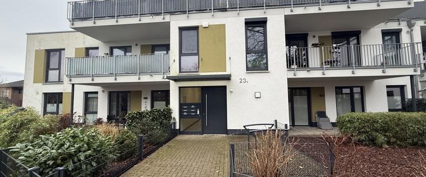 Moderne Dachgeschosswohnung mit Dachterrasse in Nienburg - barrierefrei - - Foto 1
