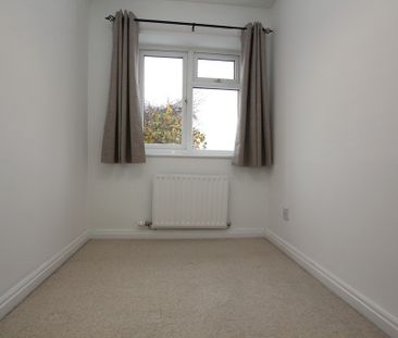 3 Bedroom Semi-Detached House, Chester - Photo 4