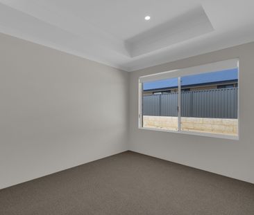 Family Home in Byford - Photo 4