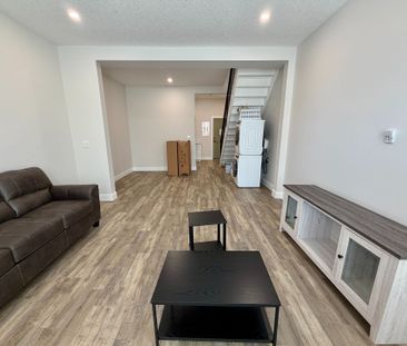 For Lease - 537 Talbot Street Unit# 7, St. Thomas, Ontario - Photo 4