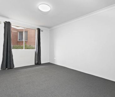 One Bedroom Unit with Grand Views of Parramatta Park - Photo 1