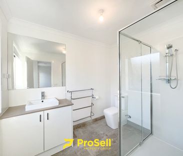 38 Innes Court, Berwick, Vic 3806 - Photo 4