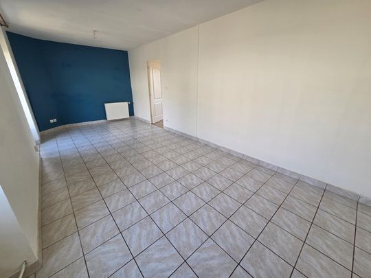 Location Maison 3 pièces 62m² LE CREUSOT 71200 - Photo 1