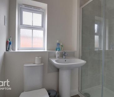 3 bedroom semi-detached house to rent - Photo 6