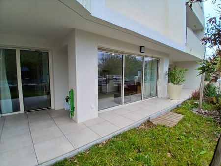 Location Appartement 2 pièces 67m² LA ROCHELLE 17000 - Photo 2