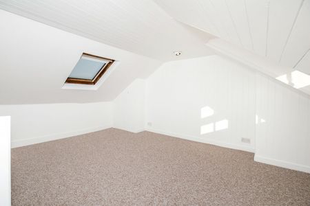 3 bedroom house to rent Orchard Street, Chichester, PO19 - Photo 2