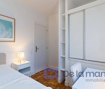 3 room luxury penthouse for rent in Madrid, Autonomous Region of Ma... - Photo 2