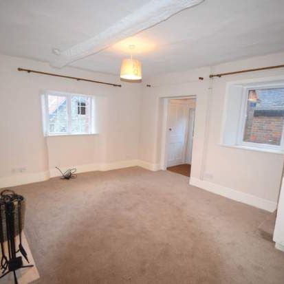 4 bedroom property to rent in Watlington - Photo 1