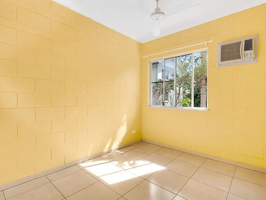 TWO BEDROOM UNIT - CLOSE TO LOCAL SHOPS AND SCHOOLS - Photo 1