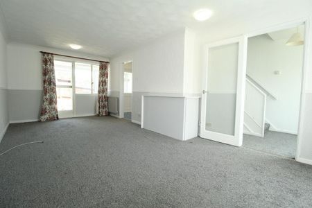 2 bedroom terraced house to rent - Photo 2