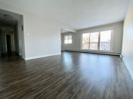 Westlawn Village - Photo 2