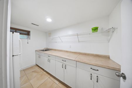 For Lease - 34 Horfield Avenue Unit# Bsmt, Toronto, Ontario - Photo 5