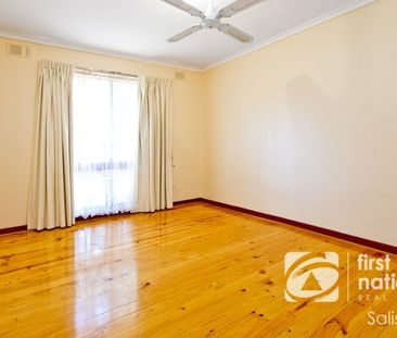 Neat Family Home - Photo 4