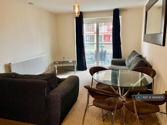 2 bedroom flat to rent - Photo 1