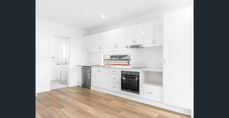 Welcome to 6A Anchusa Street, Kingston – a beautifully maintained residence offering comfort, style, and convenience. - Photo 5