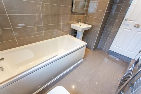 1 bedroom in a house share to rent - Photo 5