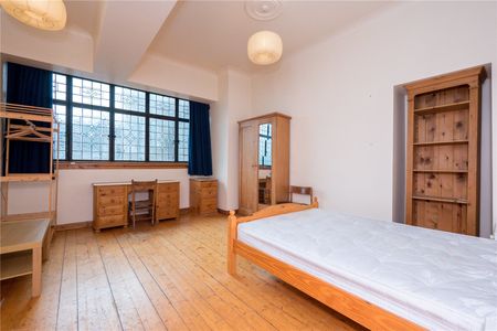 4 bedroom apartment to rent - Photo 4