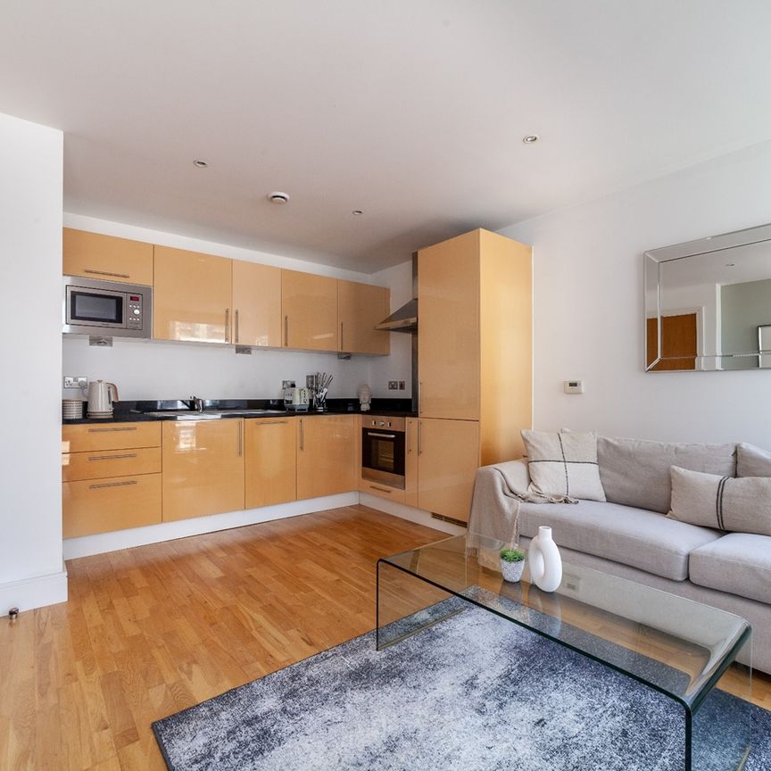 1 Bed Flat, Denison House, E14 - Photo 1