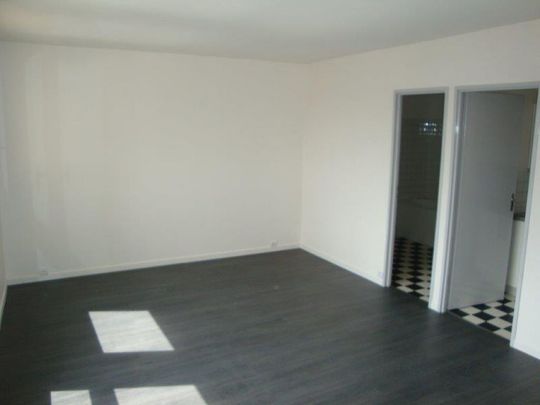 Location appartement 1 pièce, 33.00m², Issy-les-Moulineaux - Photo 1