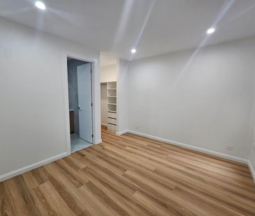 Stunning Family Home - Photo 3