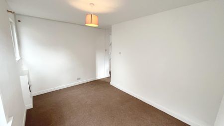 Caer Road, Oswestry - Photo 2