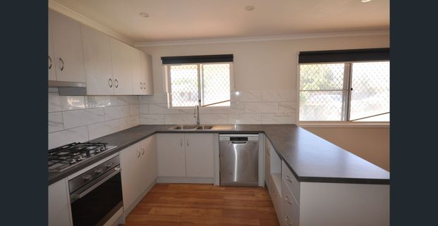 BRIGHTLY DECORATED - 3x1 + Pool - Photo 1