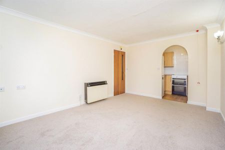 1 bedroom retirement property to rent - Photo 4