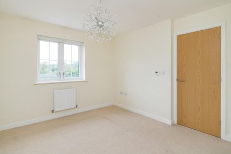 3 bedroom detached house to rent - Photo 3